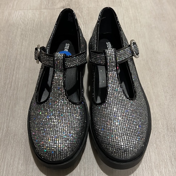 NWOT Steve Madden Sparkly Shoes Size 2 - Picture 3 of 8